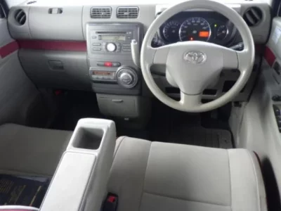 Toyota PIXIS SPACE