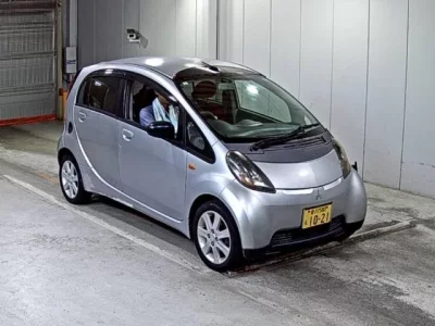 Mitsubishi I