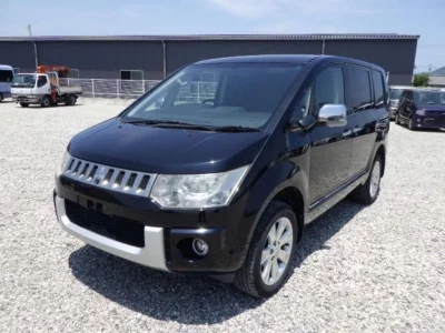 Mitsubishi DELICA D5