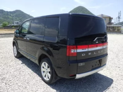 Mitsubishi DELICA D5