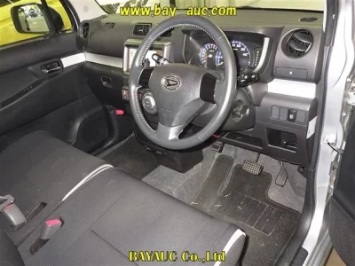 Daihatsu MOVE CONTE