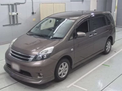 Toyota ISIS