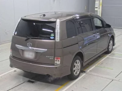 Toyota ISIS