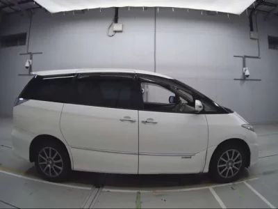Toyota ESTIMA HYBRID