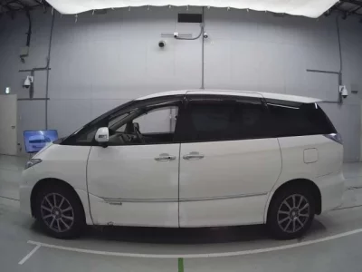Toyota ESTIMA HYBRID
