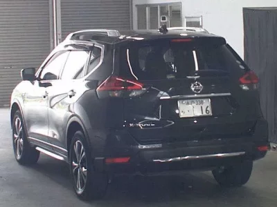 Nissan X-TRAIL