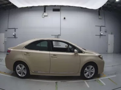 Lexus HS