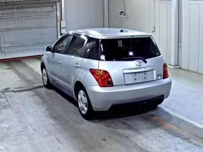 Toyota IST