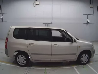 Toyota SUCCEED