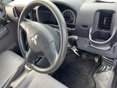 Mitsubishi MINICAB VAN