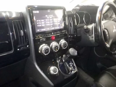 Mitsubishi DELICA D5