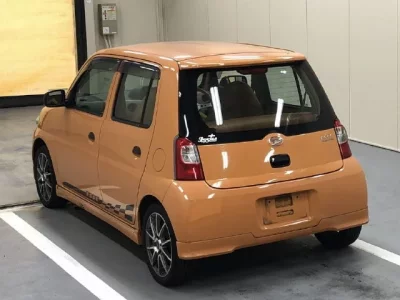 Daihatsu Esse
