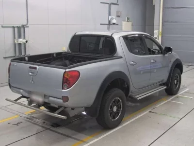 Mitsubishi TRITON