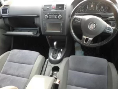 Volkswagen GOLF TOURAN