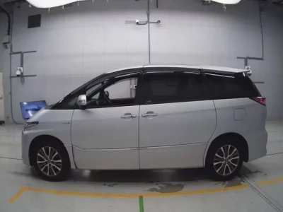 Toyota ESTIMA HYBRID