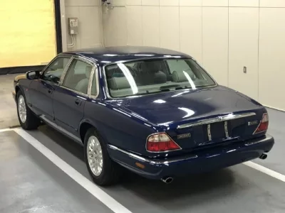 Jaguar XJ SERIES
