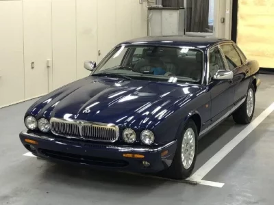 Jaguar XJ SERIES