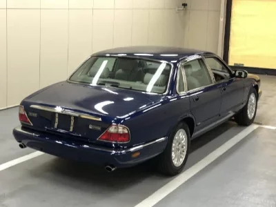 Jaguar XJ SERIES