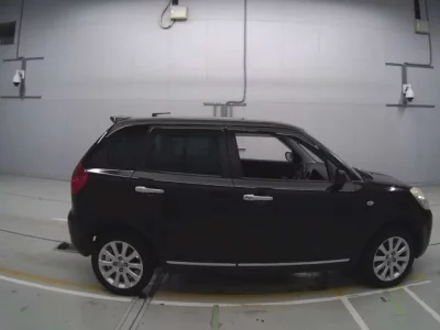 Mazda VERISA