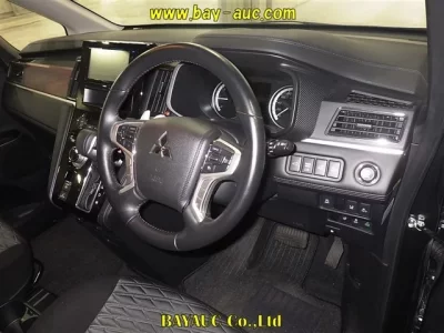 Mitsubishi DELICA D5