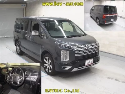 Mitsubishi DELICA D5