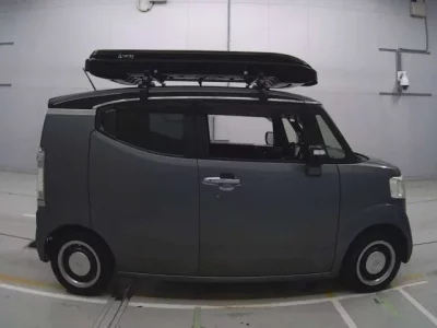 Honda N BOX SLASH