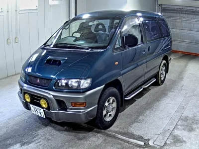 Mitsubishi DELICA