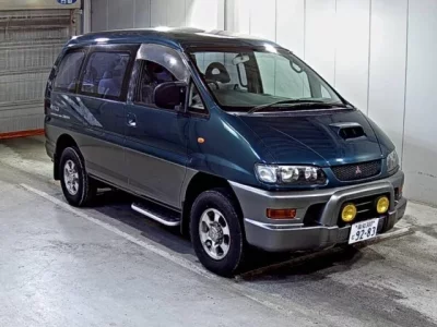 Mitsubishi DELICA