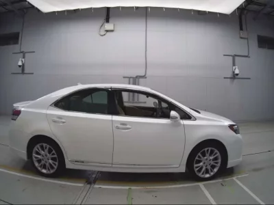 Lexus HS