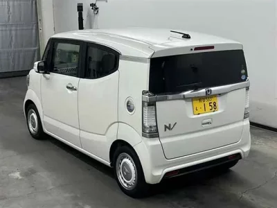 Honda N BOX SLASH