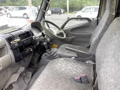 Hino TRUCK