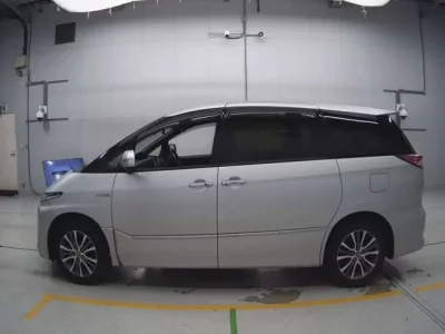 Toyota ESTIMA HYBRID