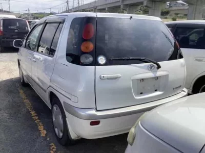 Toyota RAUM