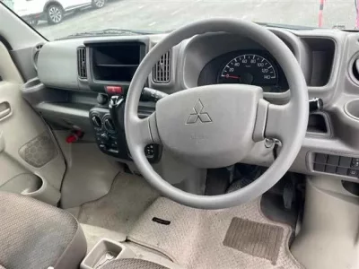 Mitsubishi MINICAB VAN