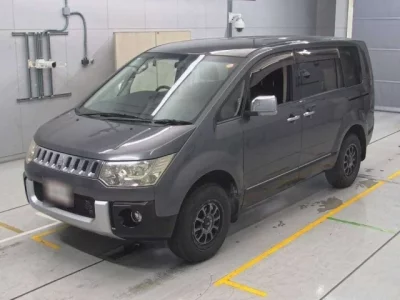 Mitsubishi DELICA D5