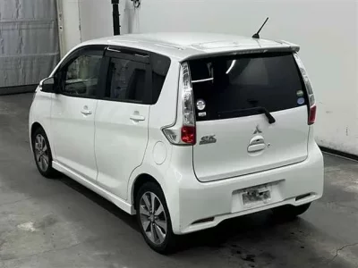 Mitsubishi EK CUSTOM