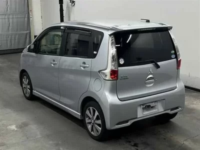 Mitsubishi EK CUSTOM