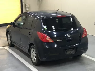 Nissan TIIDA