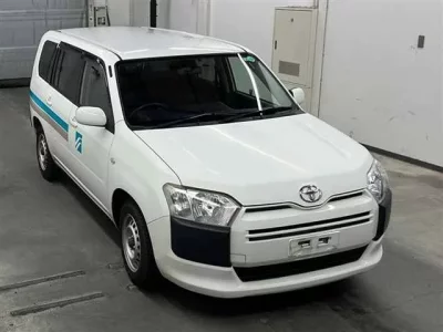 Toyota SUCCEED