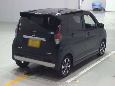 Mitsubishi EK X