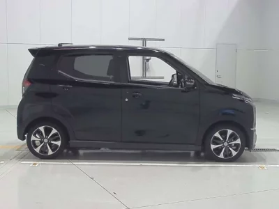 Mitsubishi EK X