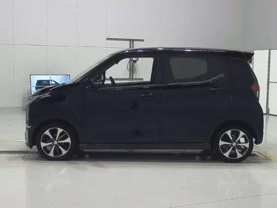 Mitsubishi EK X