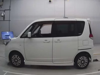 Mitsubishi DELICA D2