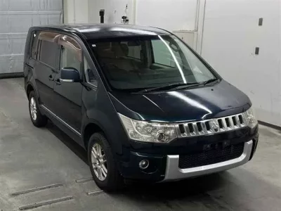 Mitsubishi DELICA D5