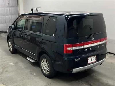 Mitsubishi DELICA D5