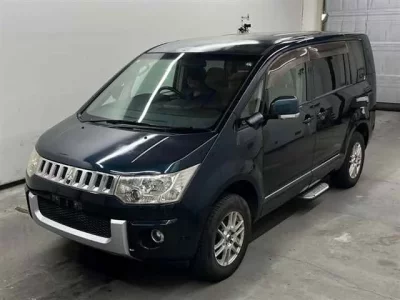 Mitsubishi DELICA D5