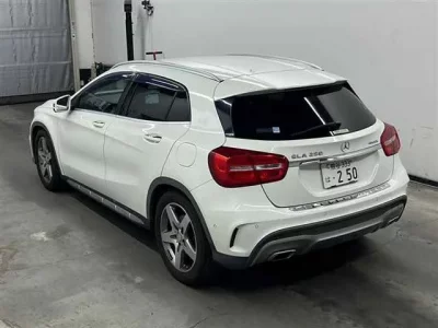 Mercedes-Benz GLA CLASS