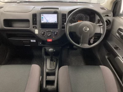 Nissan AD