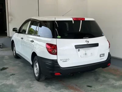 Nissan AD