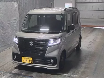 Suzuki SPACIA BASE